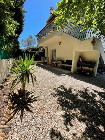 2 Pieces En Rdjardin Avec 2 Grands Terrasses Apartment อองทีบส์ ภายนอก รูปภาพ